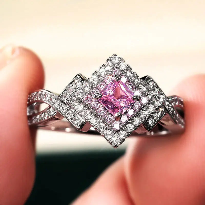 Creative Cross-wound  Diamond Zircon Ring, Versatile Jewelry null